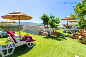 Residenza La Collina vista mare con piscina a 2km dalla spiaggia di Mugoni